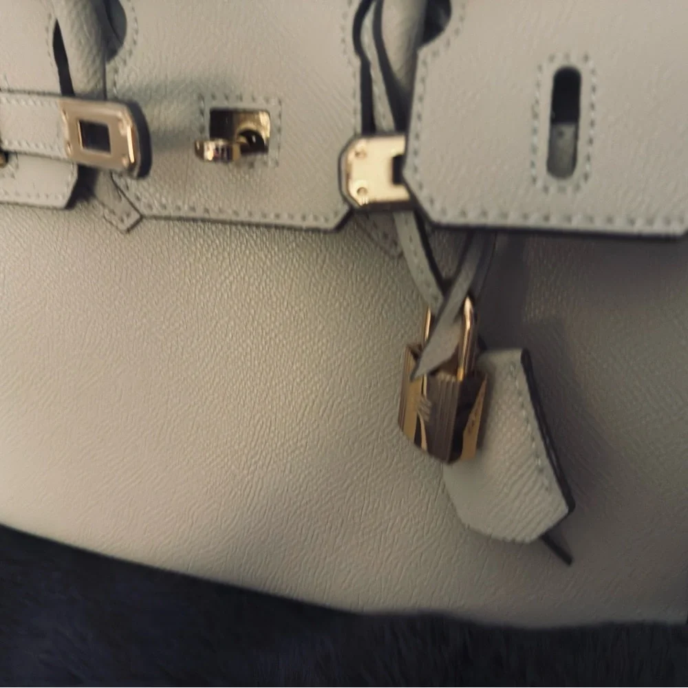 POST CHRISTMAS PRICE CUT! Brand new KELLY STYLED HERMES BAG IN Elegant CREAM - Picture 6 of 11